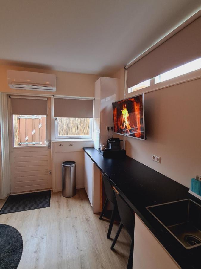 Studio Baarn With Patio, Airco, Pantry, Bedroom, Bathroom, Privacy - Amsterdam, Utrecht Экстерьер фото